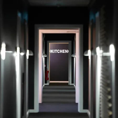 Hotel-b