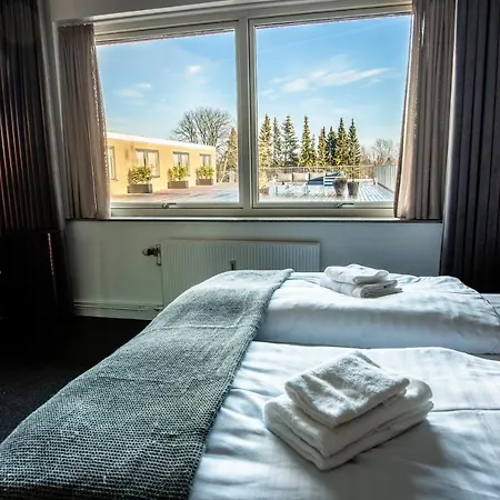 Hotel-b *